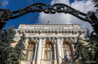чистый долг россия положительный