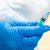 Умер участник тестов британской вакцины от коронавируса