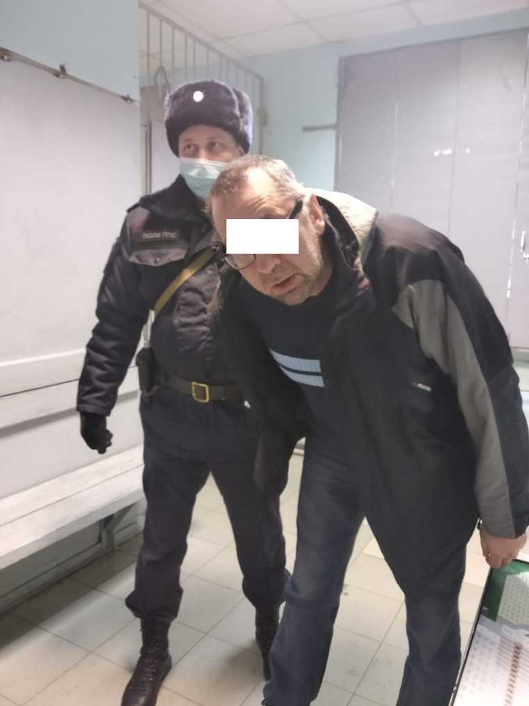 В Екатеринбурге задержали мужчину, избившего врача