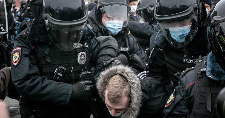 драка с ОМОНом Навальный