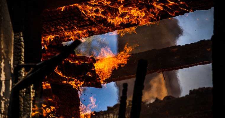 делянка мужчина поджог бытовку Тохтуева