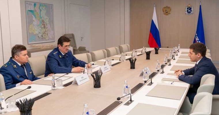 Виктор Эпп прокурор ЯНАО назначение первый рабочий день встречи