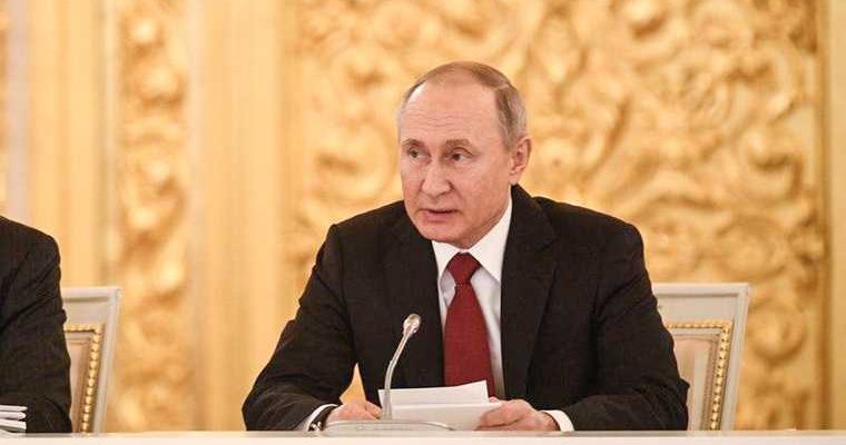 Путин поручил властям РФ помочь пострадавшим в казанской школе