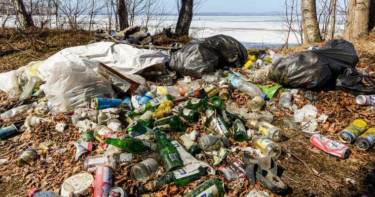 В гаражном кооперативе в ЯНАО образовалась свалка