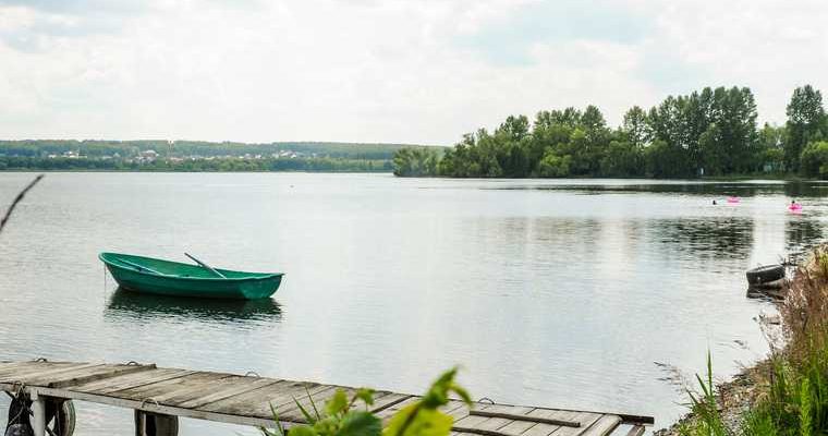 в Пермском крае баржа врезалась в лодку